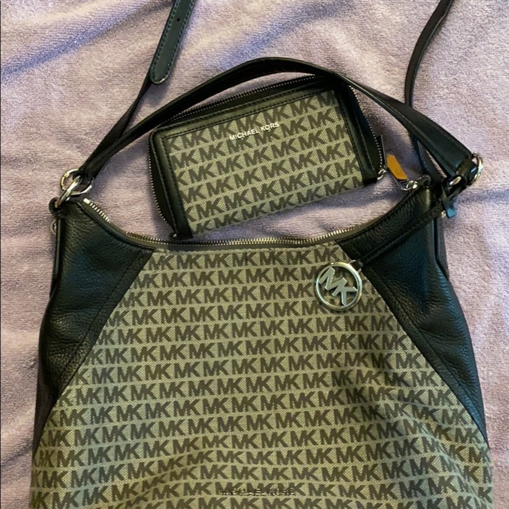 Michael Kors Purse & Wallet